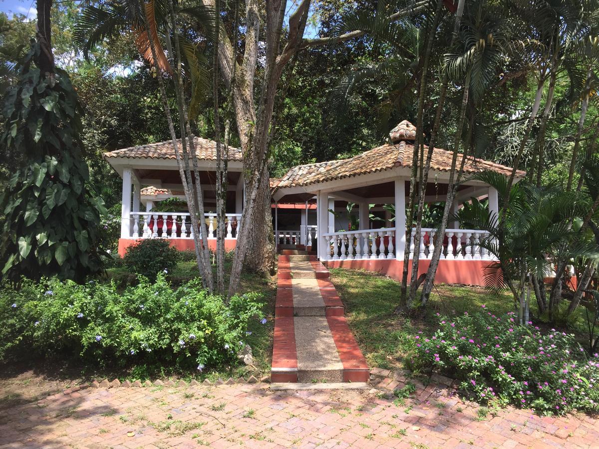 Hotel Hacienda El Diamante Villeta Exteriér fotografie
